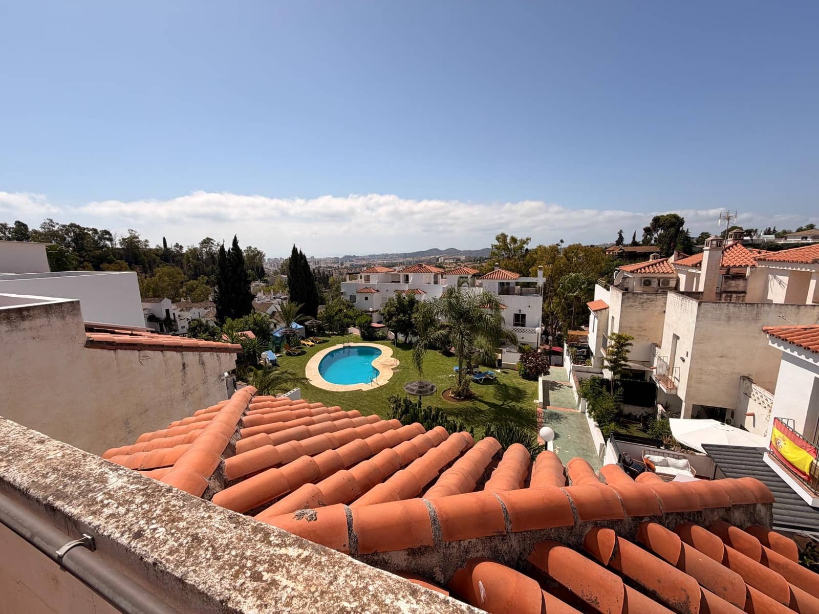4 bedroom Semi-detached Villa for sale in La Sierrezuela with pool garage - € 447,000 (Ref: 10072585)