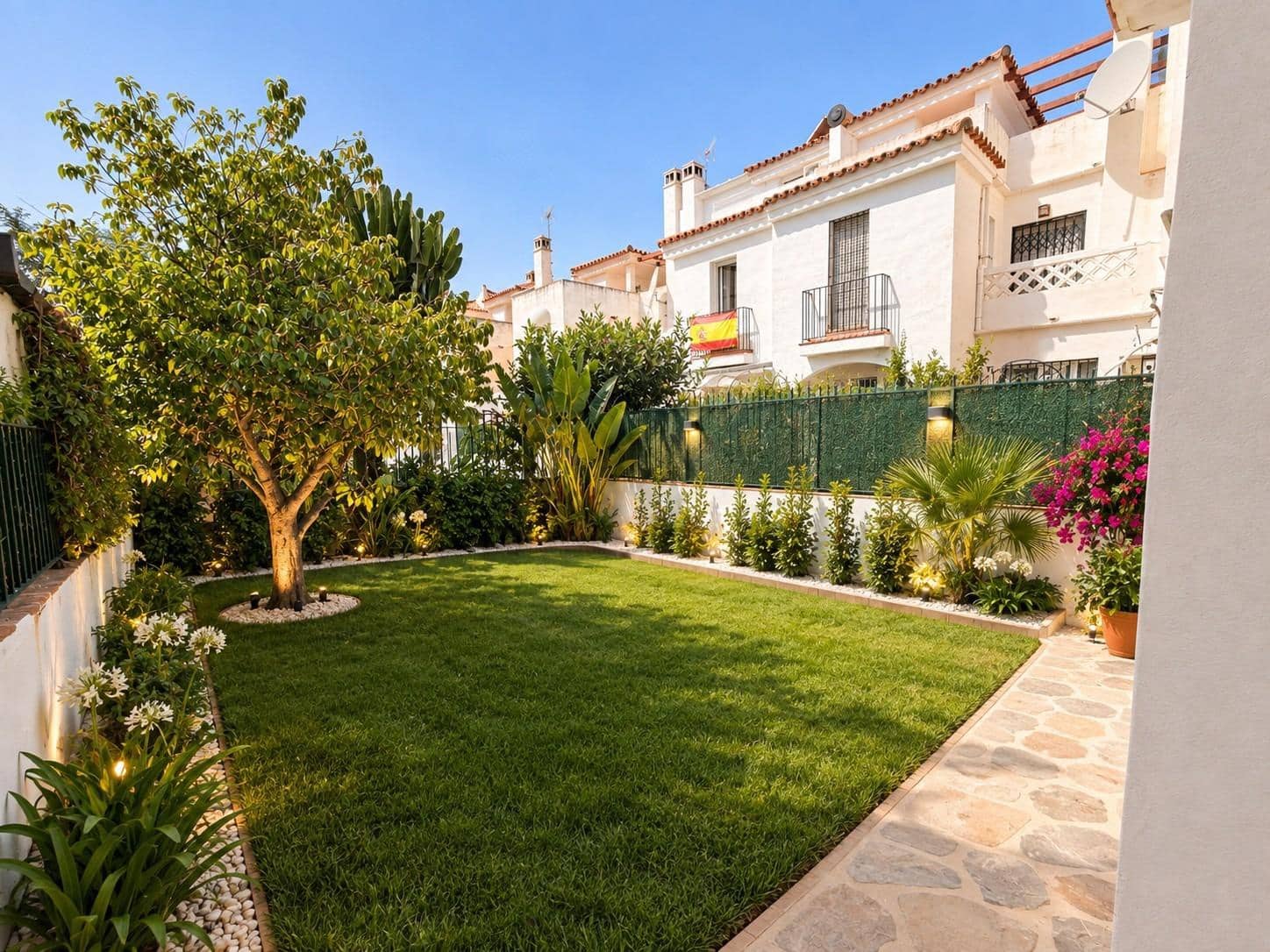 4 bedroom Semi-detached Villa for sale in La Sierrezuela with pool garage - € 447,000 (Ref: 10072585)