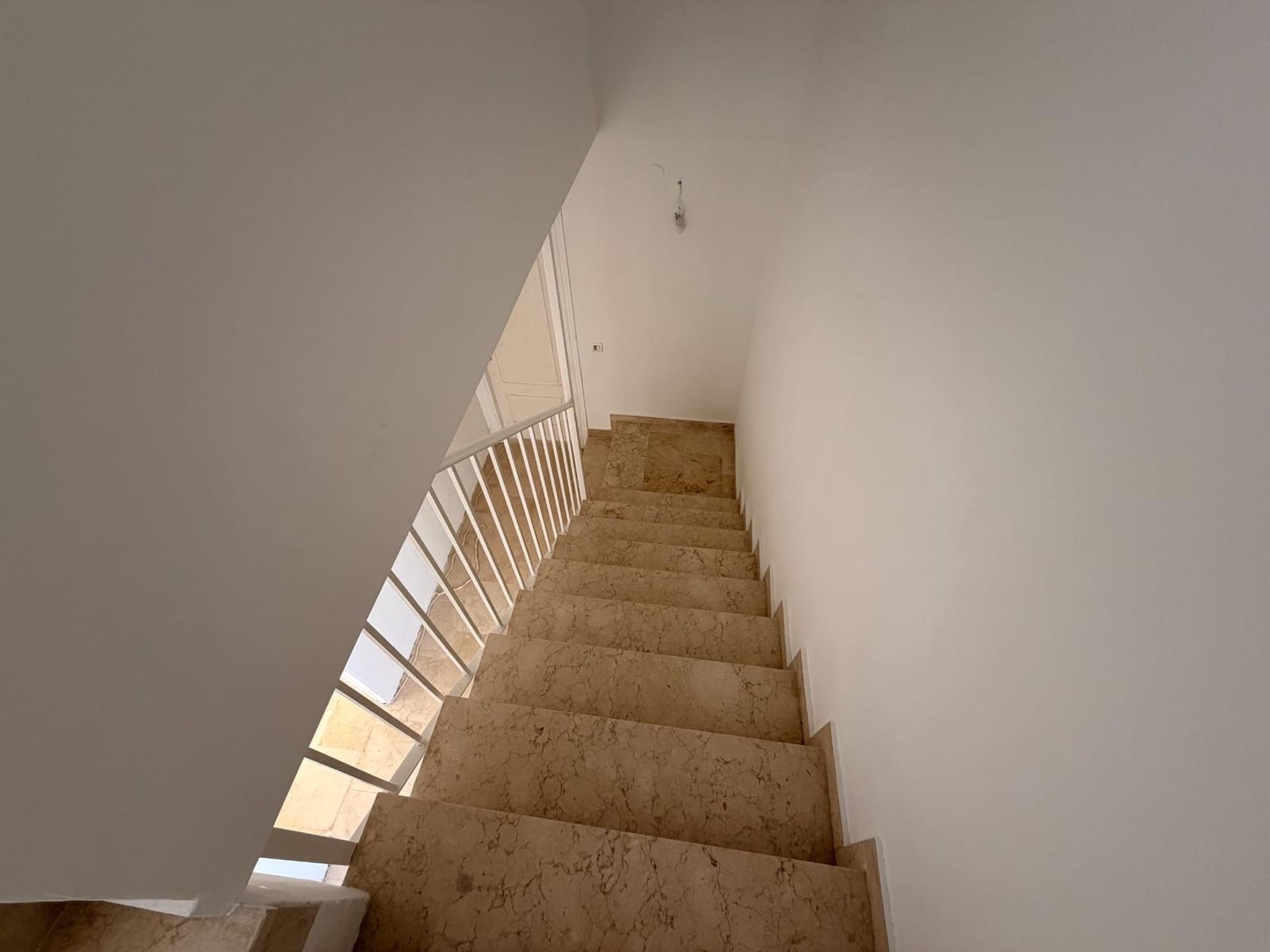 4 bedroom Semi-detached Villa for sale in La Sierrezuela with pool garage - € 447,000 (Ref: 10072585)