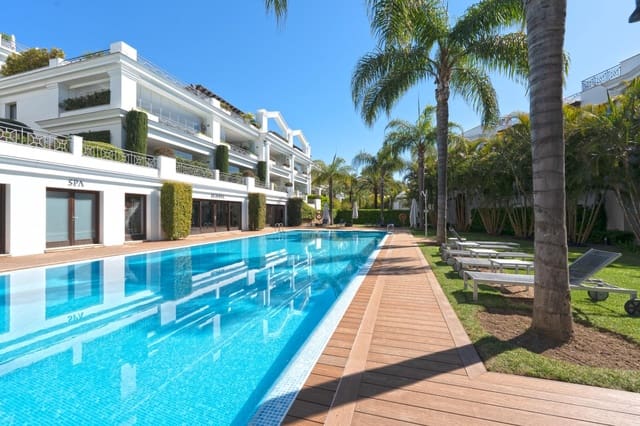 2 quarto Apartamento de Praia para venda em Seghers, Estepona com piscina garagem - 1 295 000 € (Ref: 10090877)