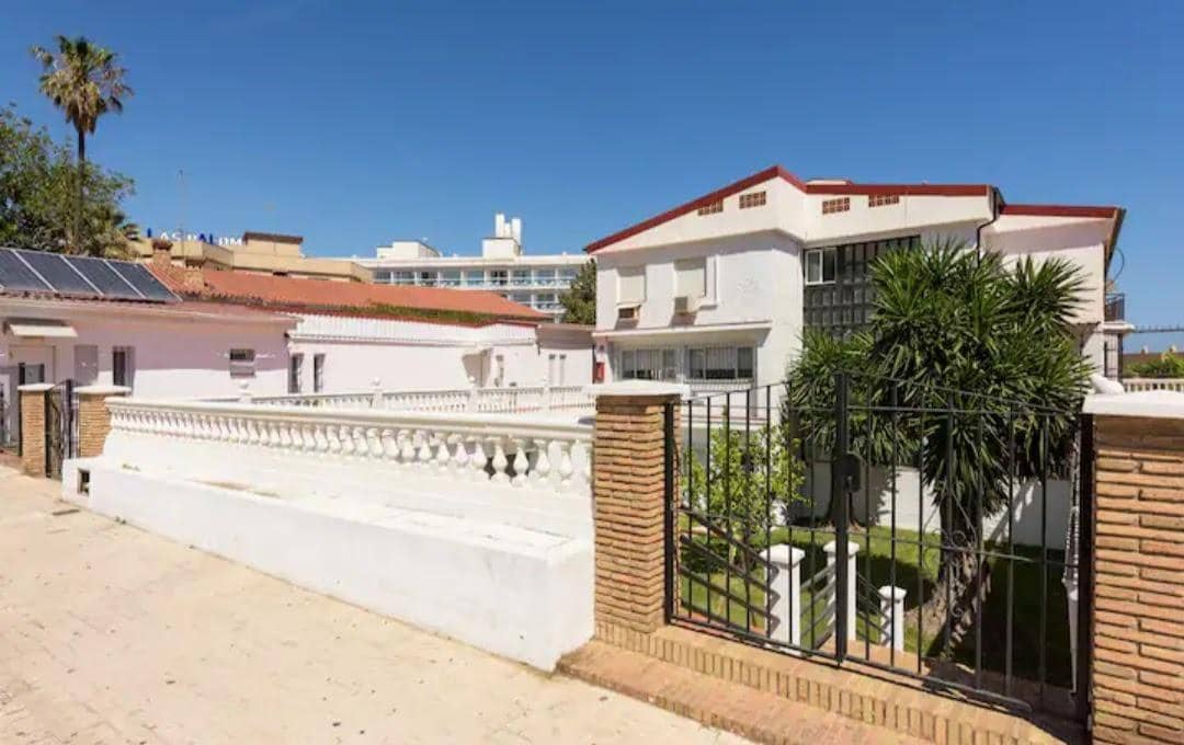 1 quarto Apartamento para arrendar em Torremolinos com piscina - 900 € (Ref: 10091254)