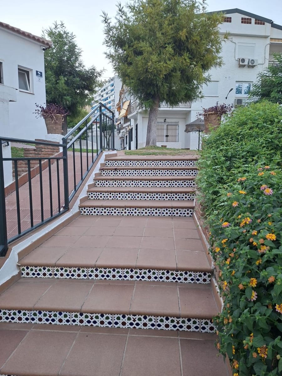 1 quarto Apartamento para arrendar em Torremolinos com piscina - 900 € (Ref: 10091254)