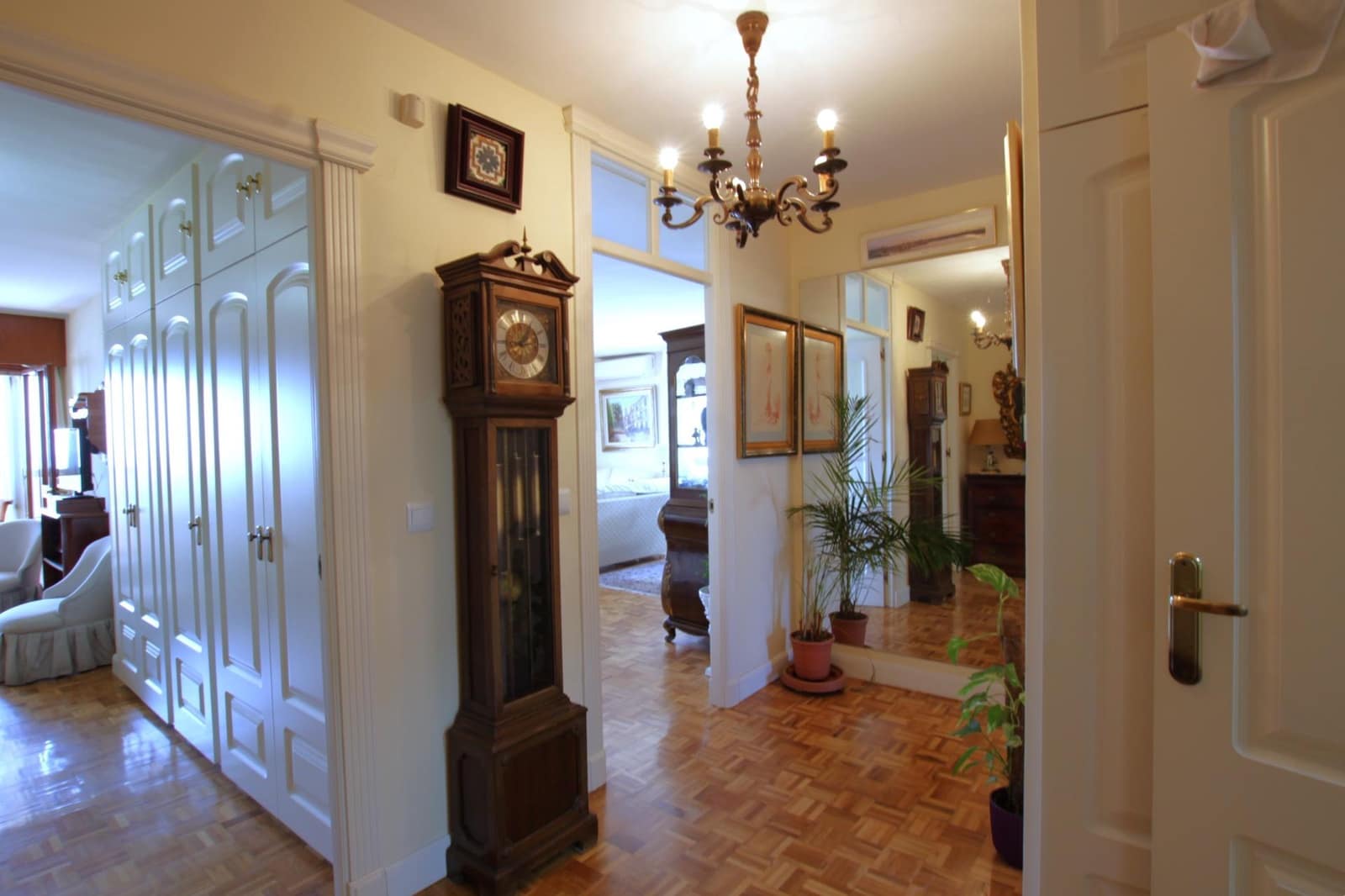 5 Zimmer Wohnung zu verkaufen in Malaga Stadt mit Garage - 1.500.000 € (Ref: 10165034)