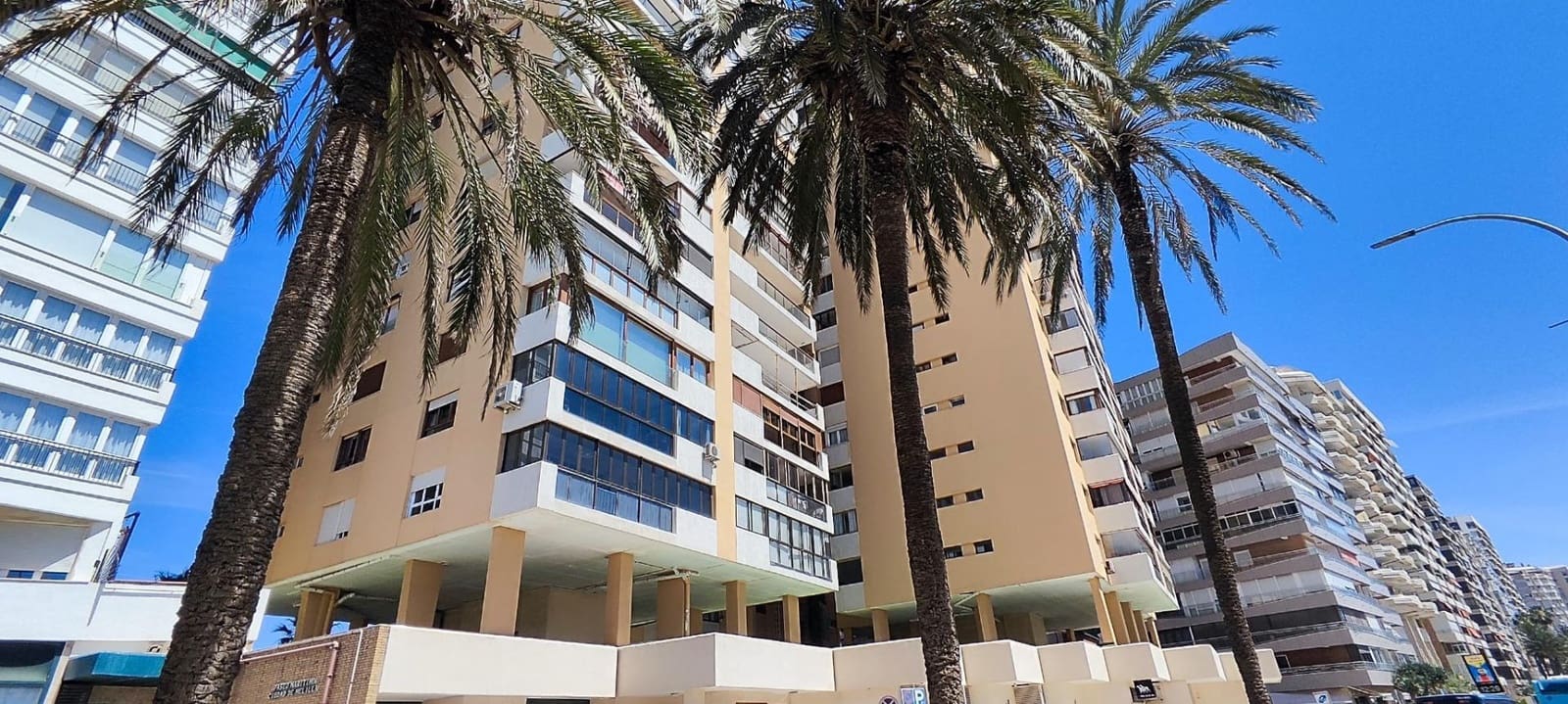 5 Zimmer Wohnung zu verkaufen in Malaga Stadt mit Garage - 1.500.000 € (Ref: 10165034)