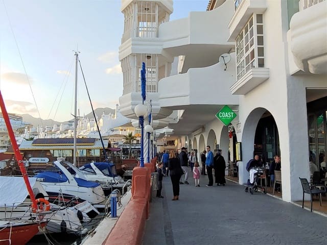 Biuro do wynajęcia w Puerto Marina, Benalmádena z garażem - 700 € (Ref: 10165038)