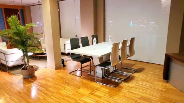 Biuro do wynajęcia w Puerto Marina, Benalmádena z garażem - 700 € (Ref: 10165038)