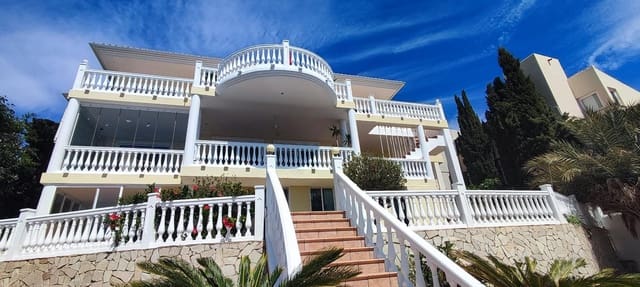 3 slaapkamer Villa te huur in Benalmádena met zwembad garage - € 4.500 (Ref: 10183131)