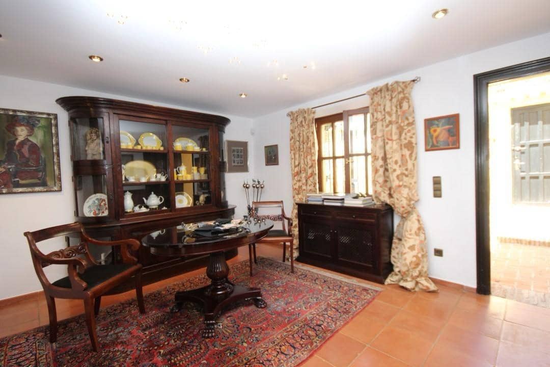 4 Zimmer Villa zu verkaufen in Elviria mit Pool Garage - 1.650.000 € (Ref: 9285420)