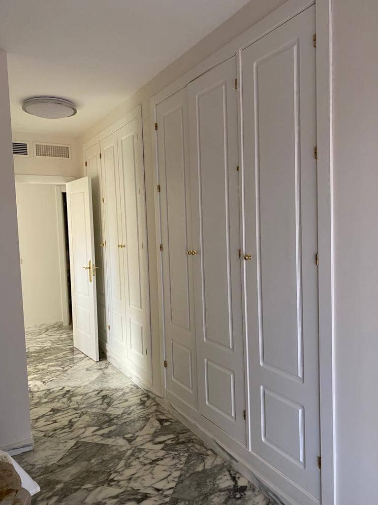 2 bedroom Flat for sale in Mijas with garage - € 470,000 (Ref: 9285423)