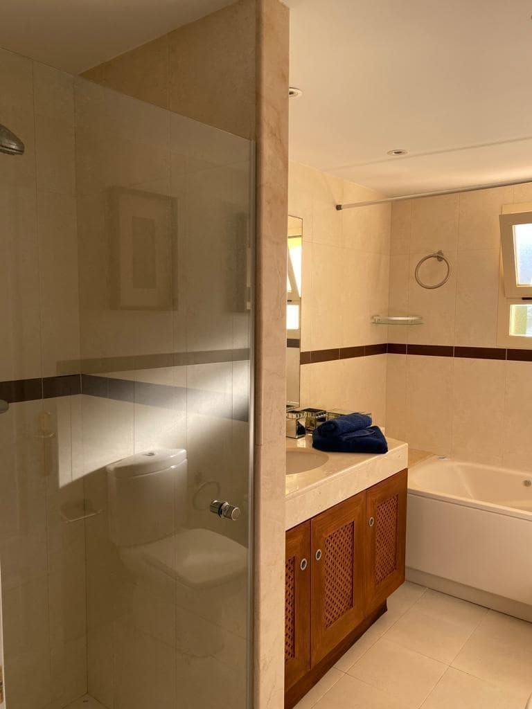 2 bedroom Flat for sale in Mijas with garage - € 470,000 (Ref: 9285423)