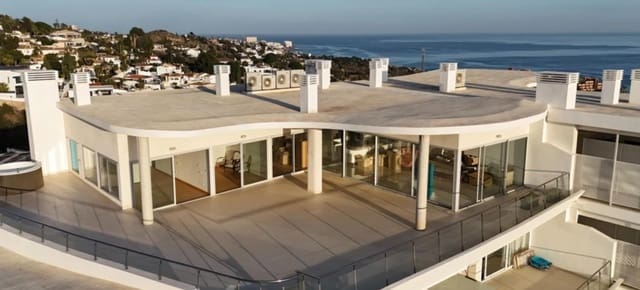 3 soveværelse Penthouse til salg i Benalmádena med swimmingpool - € 1.190.000 (Ref: 9285430)