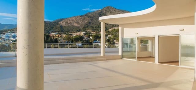 3 soveværelse Penthouse til salg i Benalmádena med swimmingpool - € 1.190.000 (Ref: 9285430)