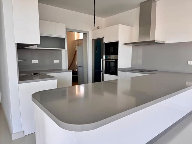 3 soveværelse Penthouse til salg i Benalmádena med swimmingpool - € 1.190.000 (Ref: 9285430)