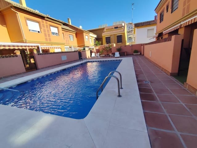 4 quarto Moradia em Banda para venda em Fuengirola com piscina garagem - 1 100 000 € (Ref: 9285431)