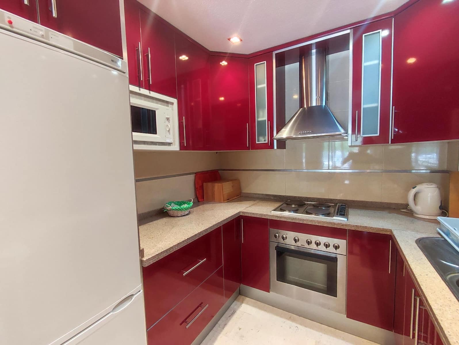 2 bedroom Flat for rent in Fuengirola with garage - € 1,400 (Ref: 9285435)