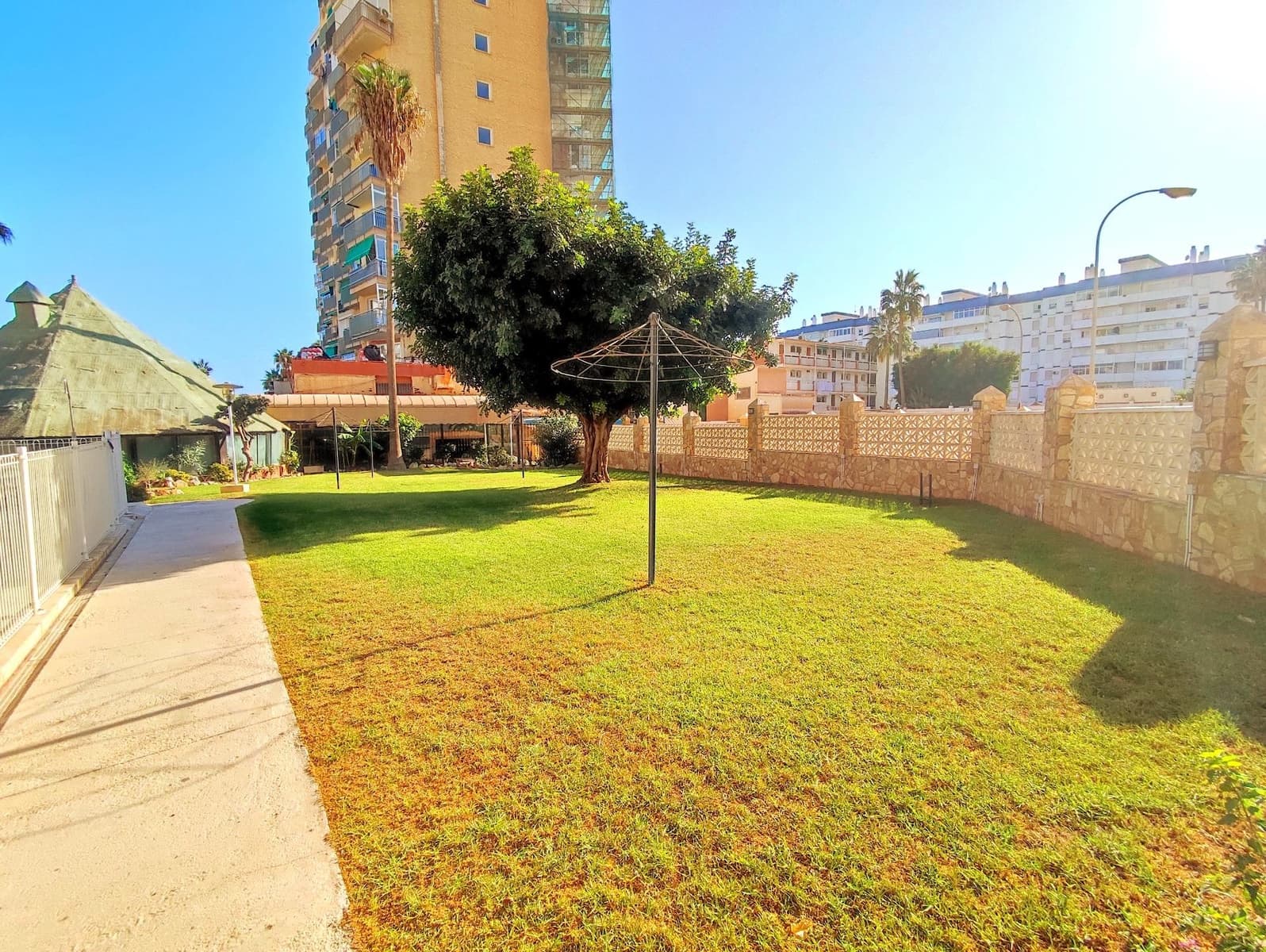 Studio til leje i Torrequebrada med swimmingpool - € 800 (Ref: 9285440)