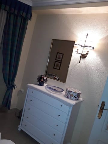 1 soveværelse Lejlighed til leje i Puerto Marina, Benalmádena - € 1.200 (Ref: 9285443)