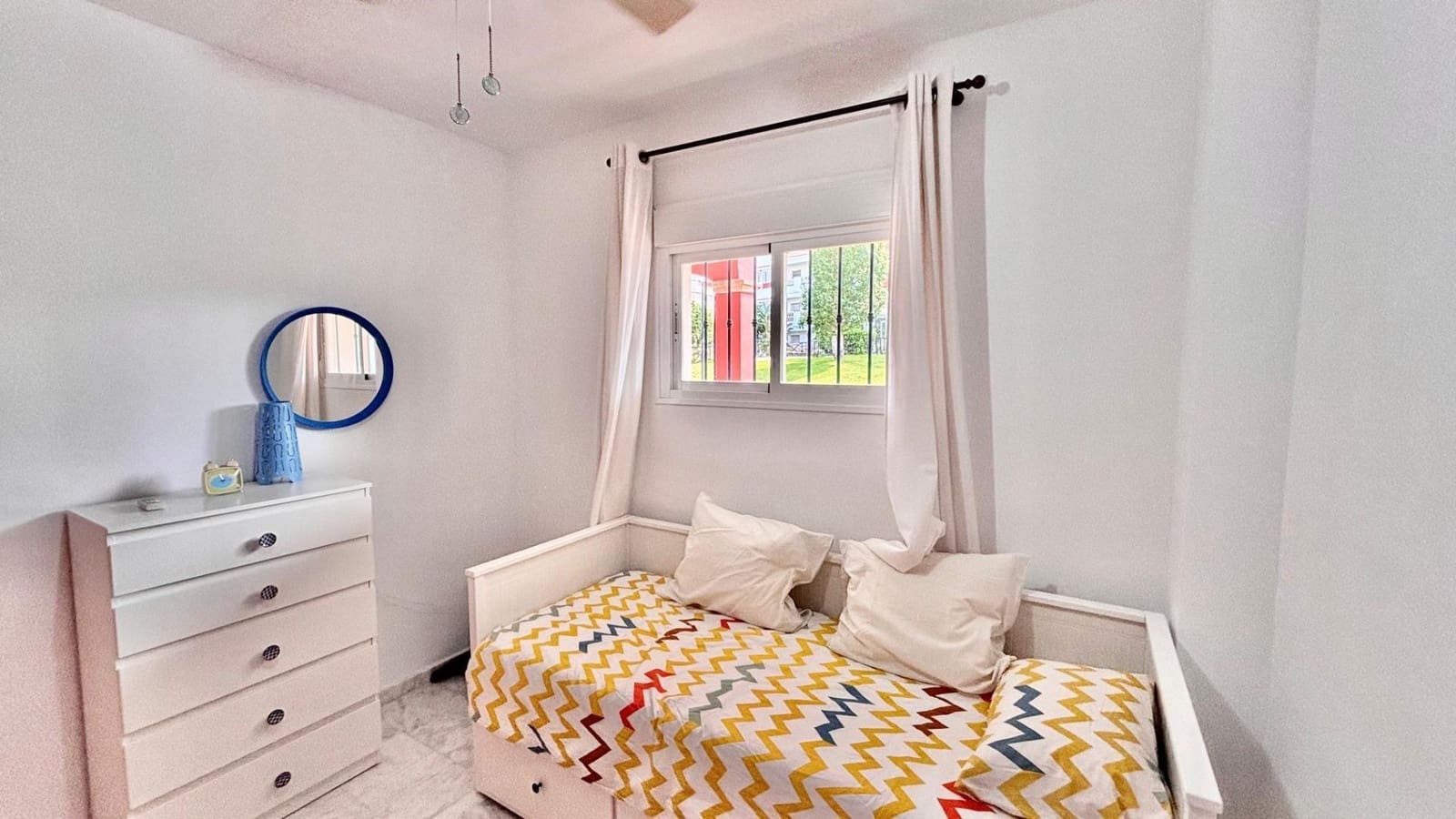 2 sypialnia Mieszkanie do wynajęcia w Riviera del Sol z basenem garażem - 1 480 € (Ref: 9285445)