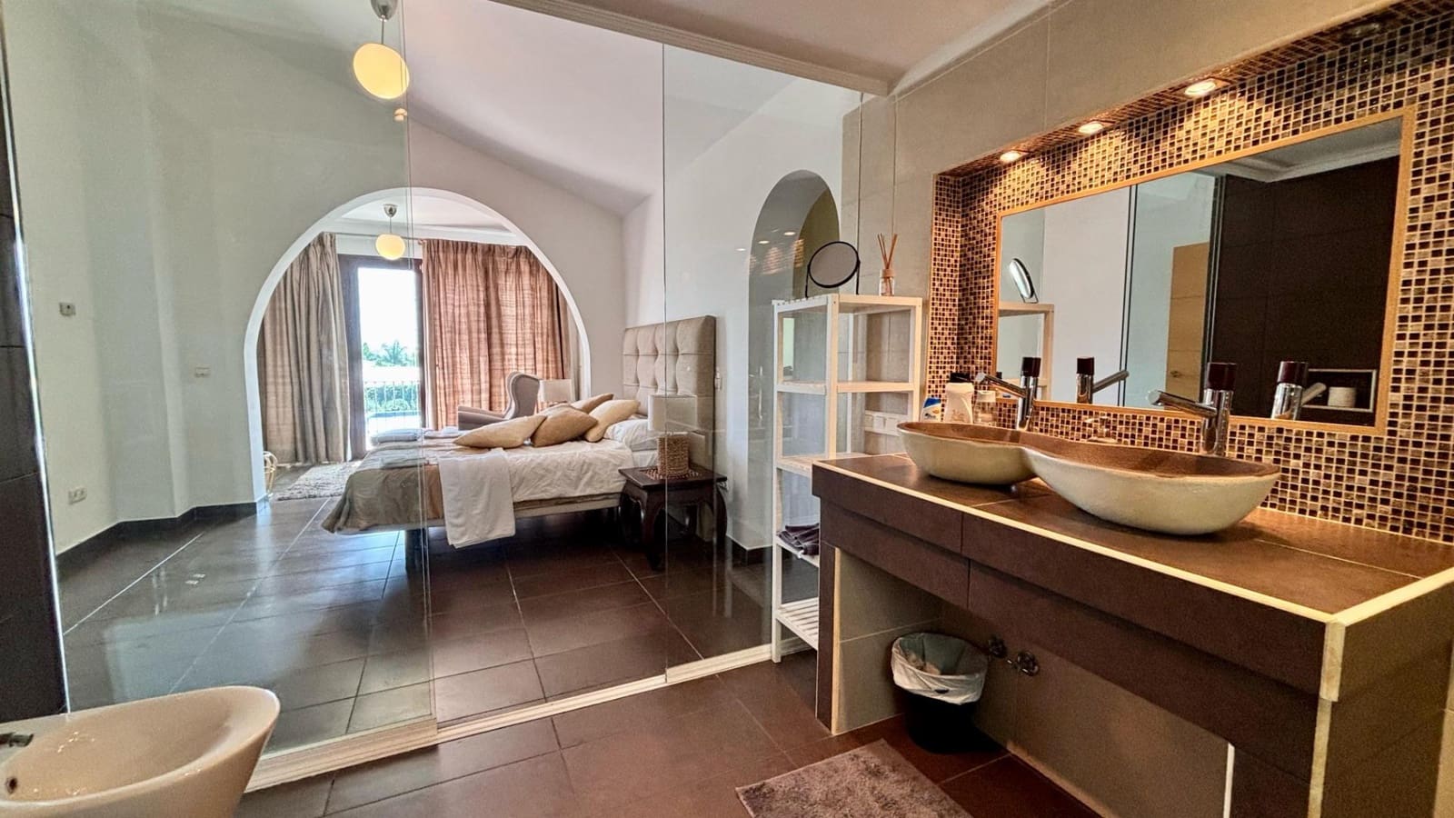 3 soveværelse Villa til leje i Marbella med swimmingpool garage - € 6.500 (Ref: 9285446)