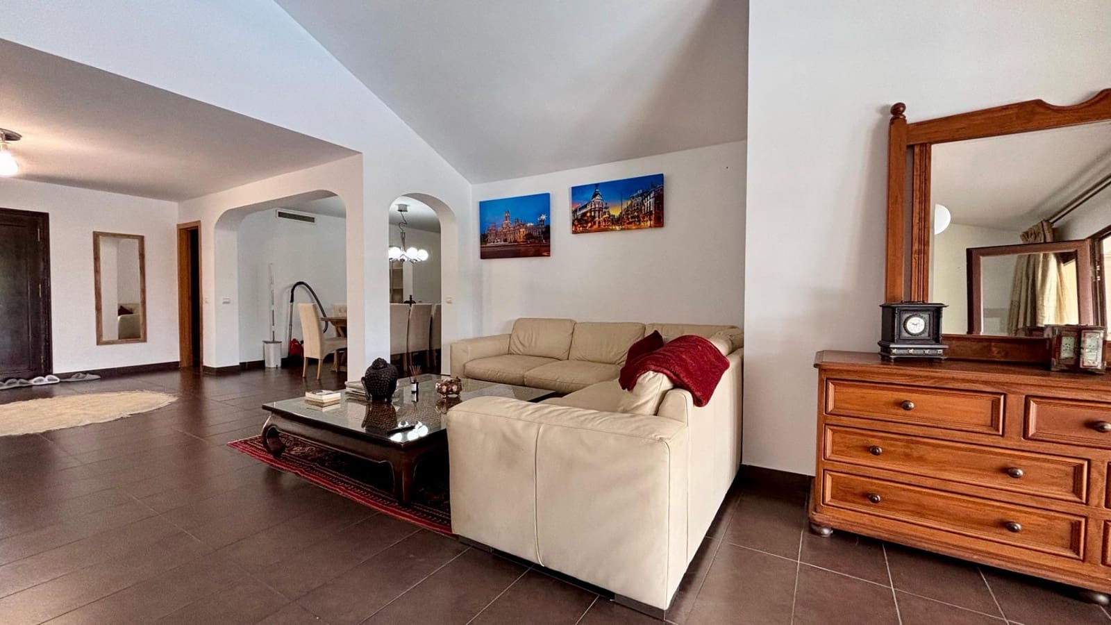 3 soveværelse Villa til leje i Marbella med swimmingpool garage - € 6.500 (Ref: 9285446)