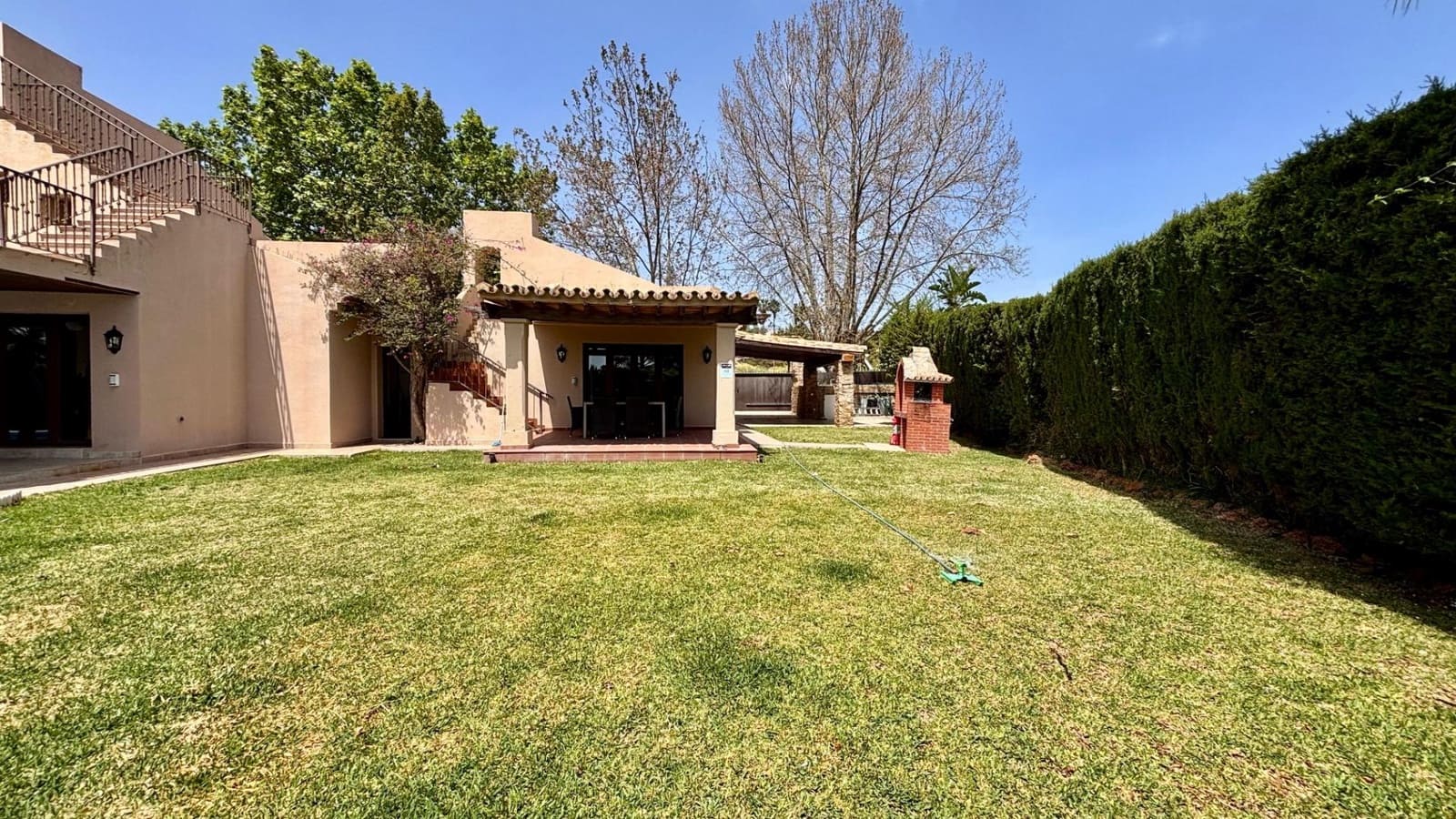 3 soveværelse Villa til leje i Marbella med swimmingpool garage - € 6.500 (Ref: 9285446)