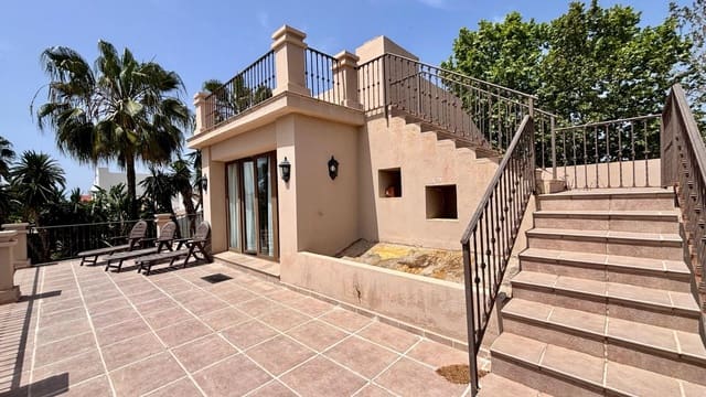 3 soverom Villa til leie i Marbella med svømmebasseng garasje - € 6 500 (Ref: 9285446)