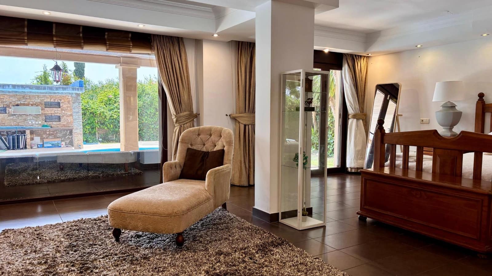 3 soveværelse Villa til leje i Marbella med swimmingpool garage - € 6.500 (Ref: 9285446)