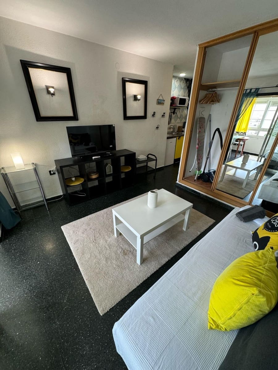 1 bedroom Studio for rent in Benalmadena Costa with pool garage - € 850 (Ref: 9285448)