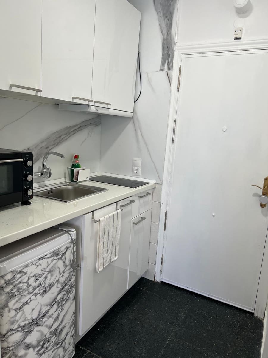 1 makuuhuone Yksiö vuokrattavana paikassa Benalmadena Costa mukana uima-altaan 
autotalli - 1 000 € (Ref: 9285448)