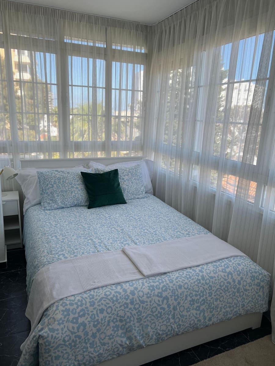 1 makuuhuone Yksiö vuokrattavana paikassa Benalmadena Costa mukana uima-altaan 
autotalli - 1 000 € (Ref: 9285448)