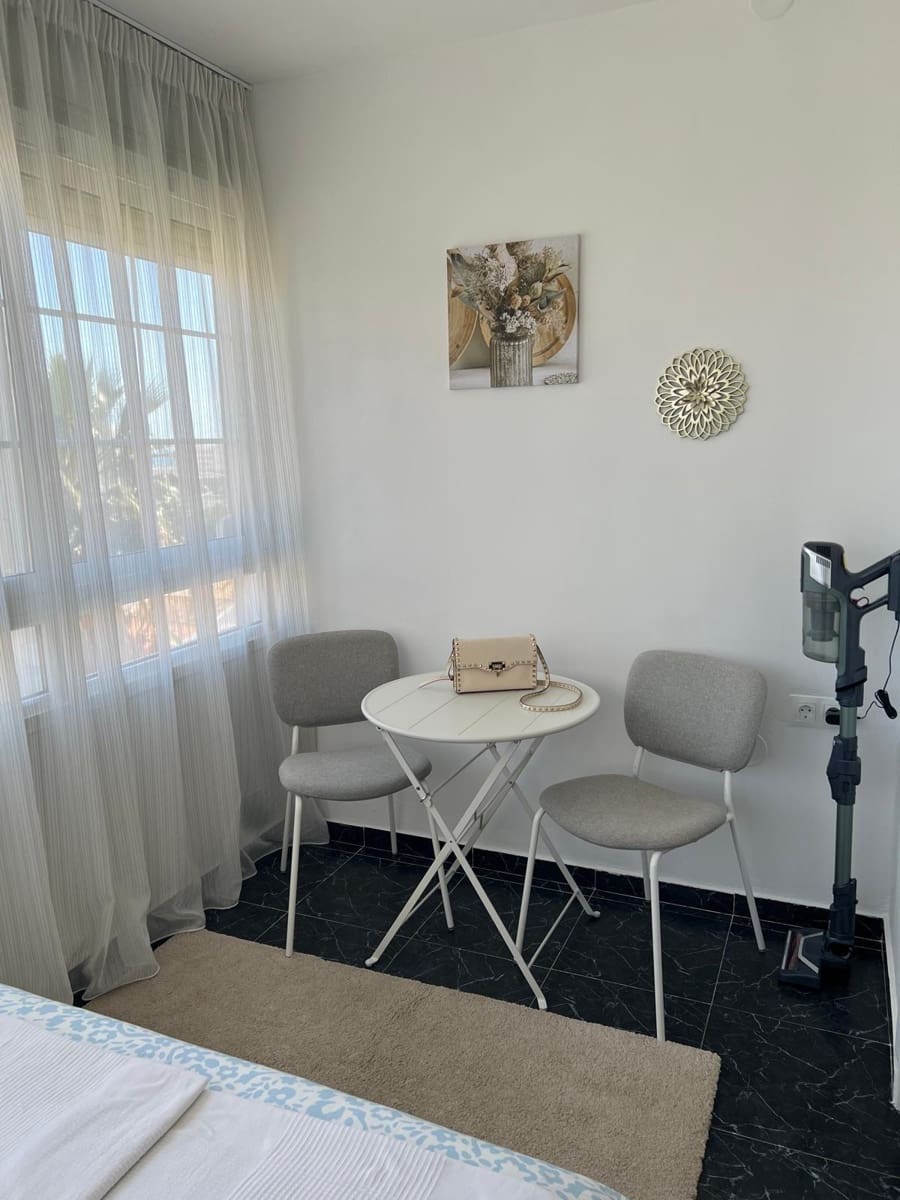 1 makuuhuone Yksiö vuokrattavana paikassa Benalmadena Costa mukana uima-altaan 
autotalli - 1 000 € (Ref: 9285448)