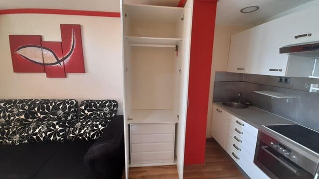 Studio til leje i Torremolinos med swimmingpool - € 750 (Ref: 9285449)