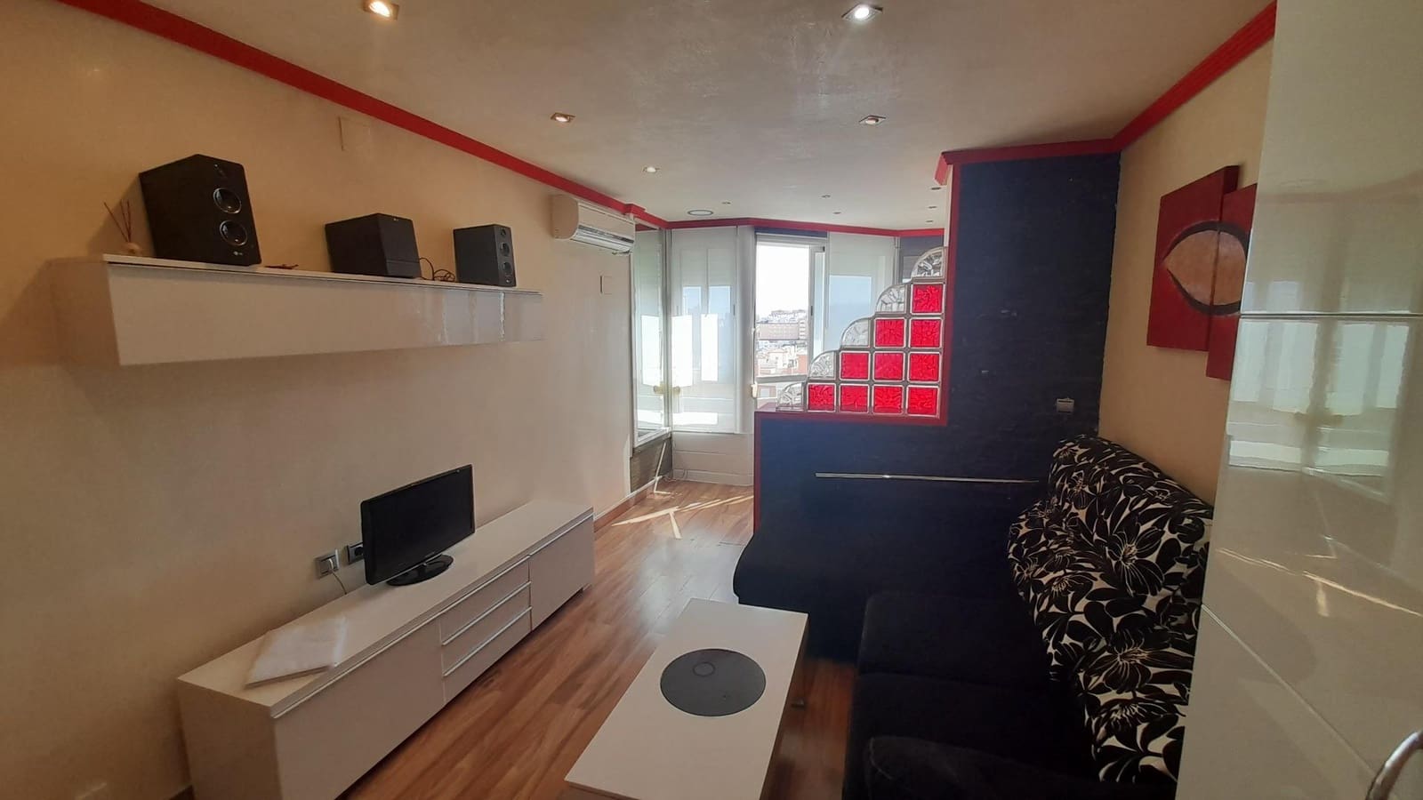 Studio til leje i Torremolinos med swimmingpool - € 750 (Ref: 9285449)