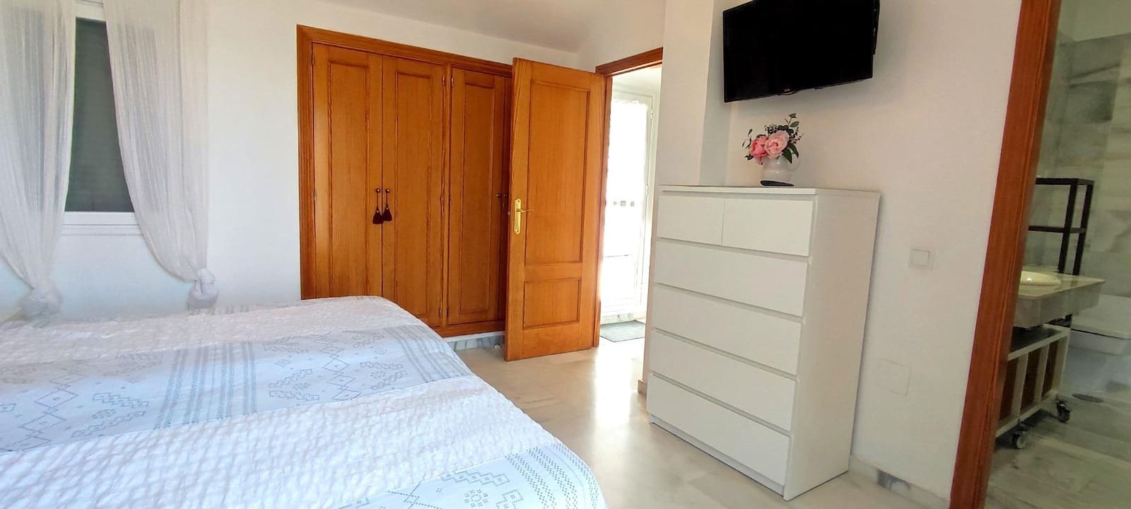 3 sypialnia Penthouse do wynajęcia w Riviera del Sol z basenem garażem - 1 500 € (Ref: 9285450)