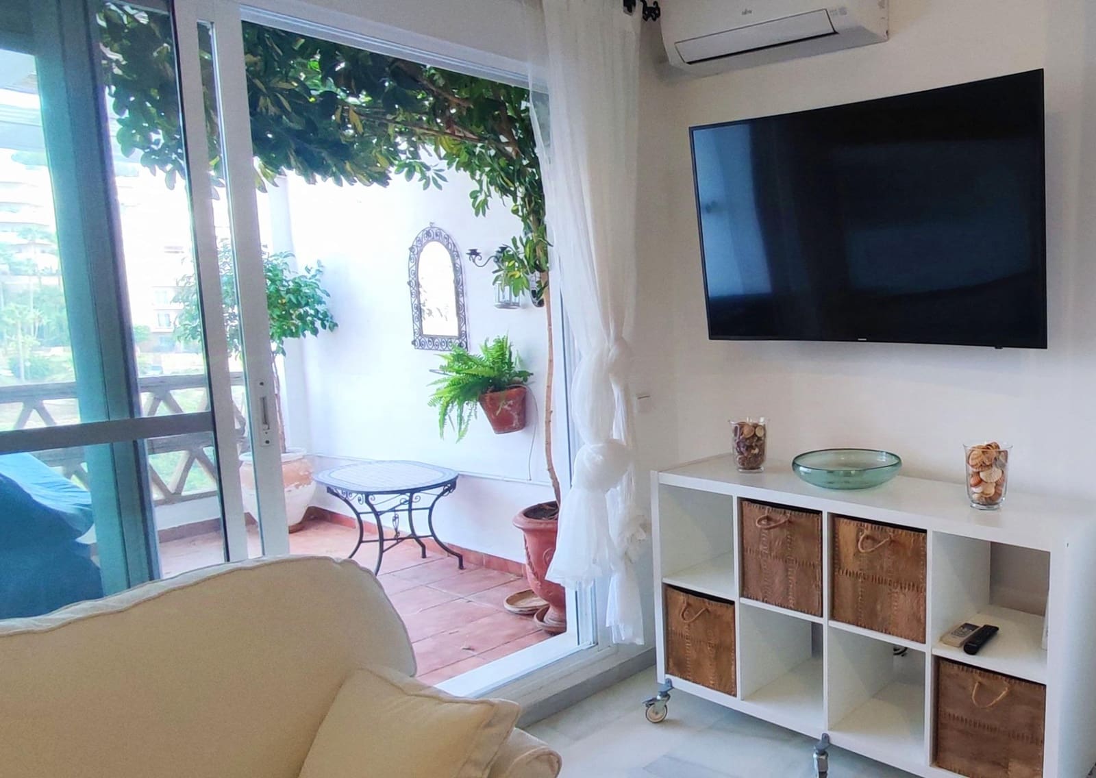 3 sypialnia Penthouse do wynajęcia w Riviera del Sol z basenem garażem - 1 500 € (Ref: 9285450)