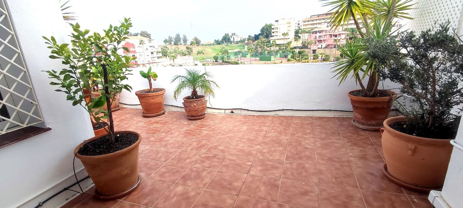 3 sypialnia Penthouse do wynajęcia w Riviera del Sol z basenem garażem - 1 500 € (Ref: 9285450)