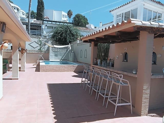 3 soverom Villa til salgs i Nueva Andalucia, Marbella med svømmebasseng garasje - € 900 000 (Ref: 9285452)