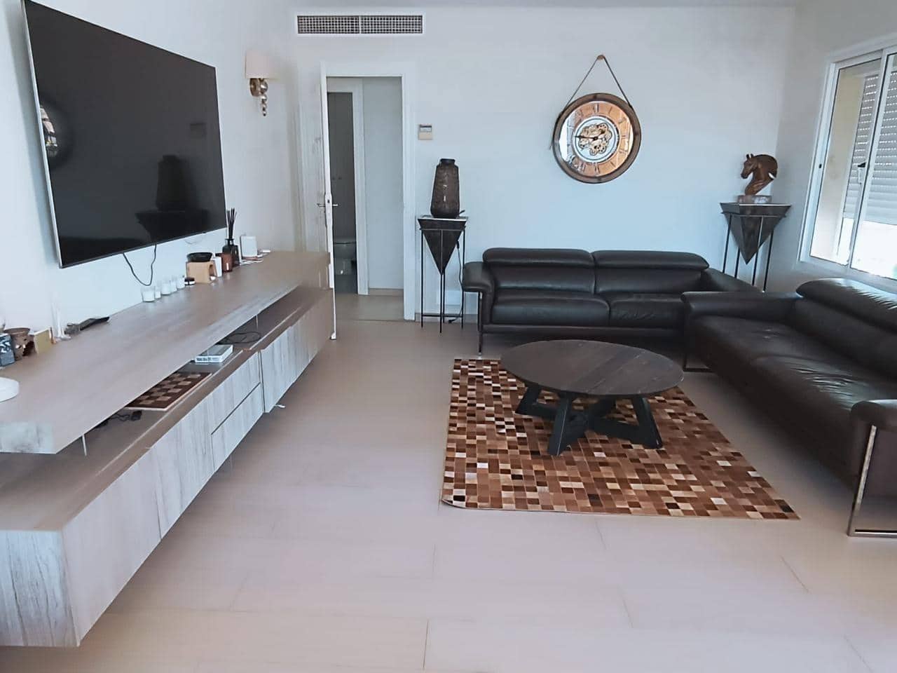 3 soverom Villa til salgs i Nueva Andalucia med svømmebasseng garasje - € 900 000 (Ref: 9285452)