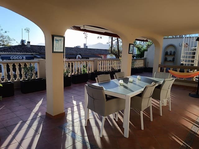 3 soverom Villa til salgs i Nueva Andalucia, Marbella med svømmebasseng garasje - € 900 000 (Ref: 9285452)