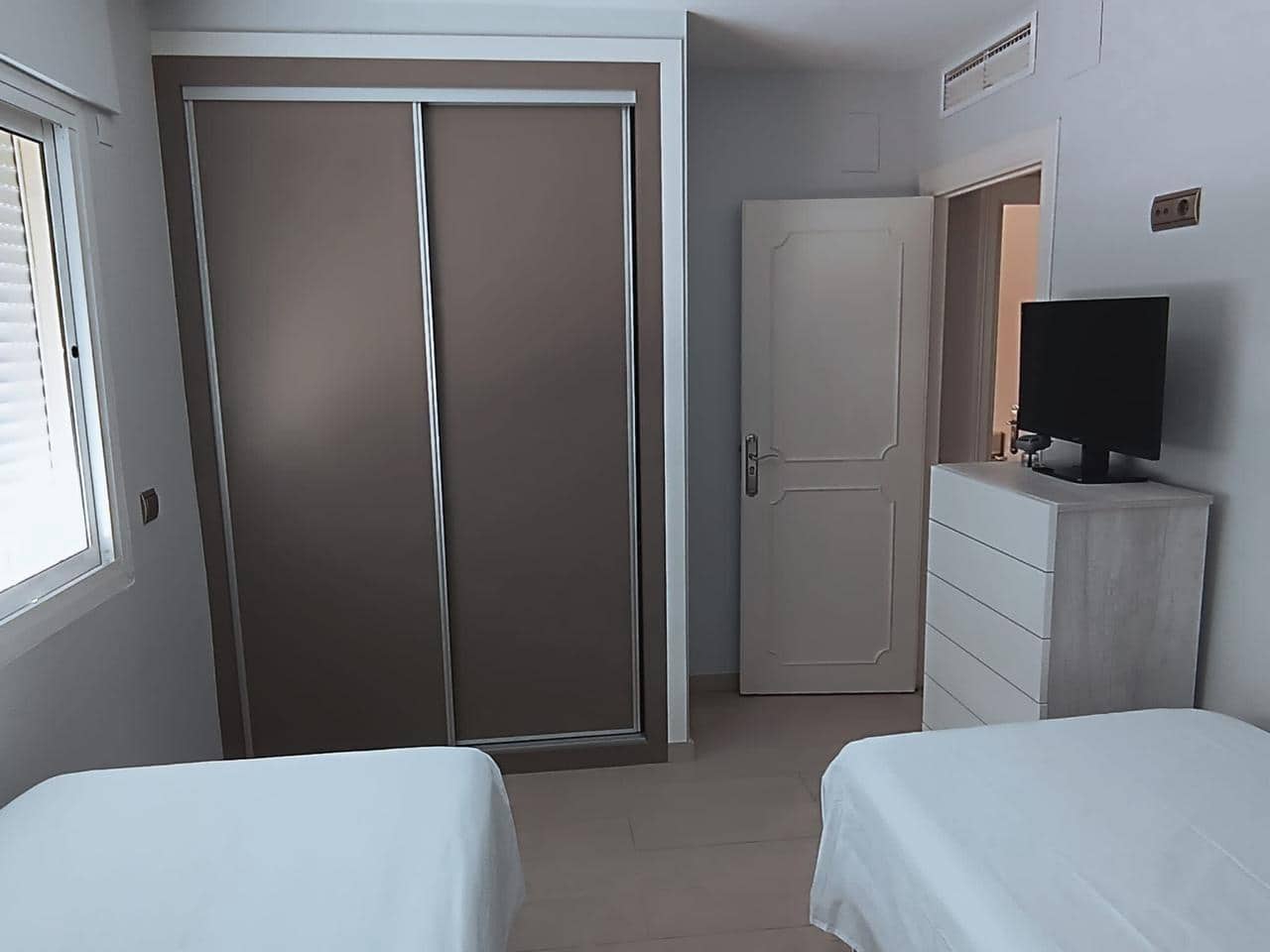 3 soverom Villa til salgs i Nueva Andalucia med svømmebasseng garasje - € 900 000 (Ref: 9285452)