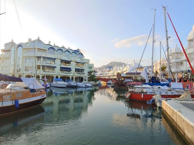 Kantoor te koop in Puerto Marina, Benalmádena - € 1.090.000 (Ref: 9305142)