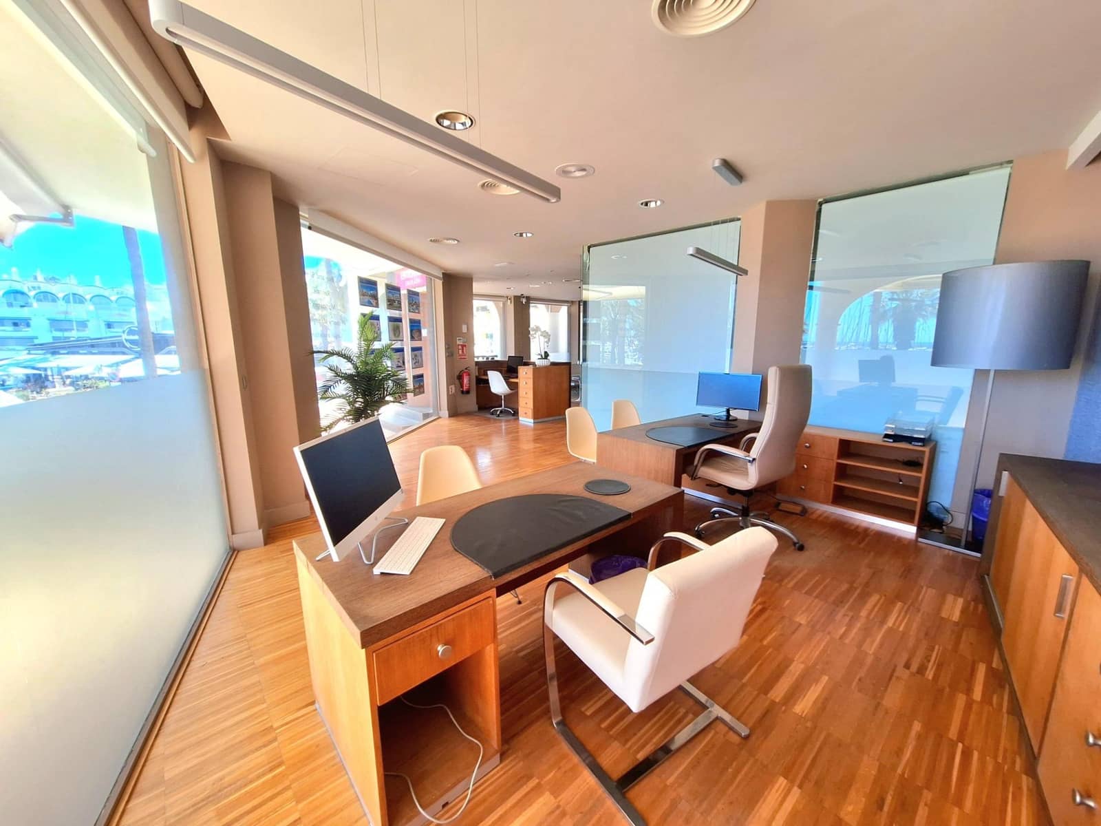 Kontor til salgs i Benalmadena - € 1 090 000 (Ref: 9305142)