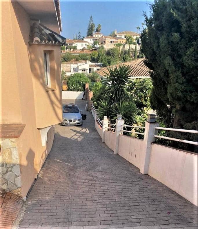 5 soveværelse Villa til leje i Cerro del Aguila med swimmingpool - € 4.800 (Ref: 9305143)