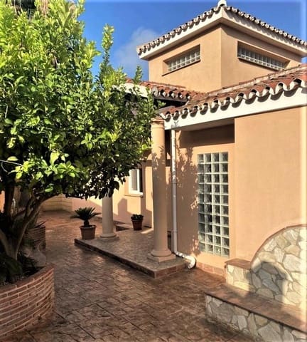 5 soveværelse Villa til leje i Cerros del Águila, Mijas med swimmingpool - € 4.800 (Ref: 9305143)
