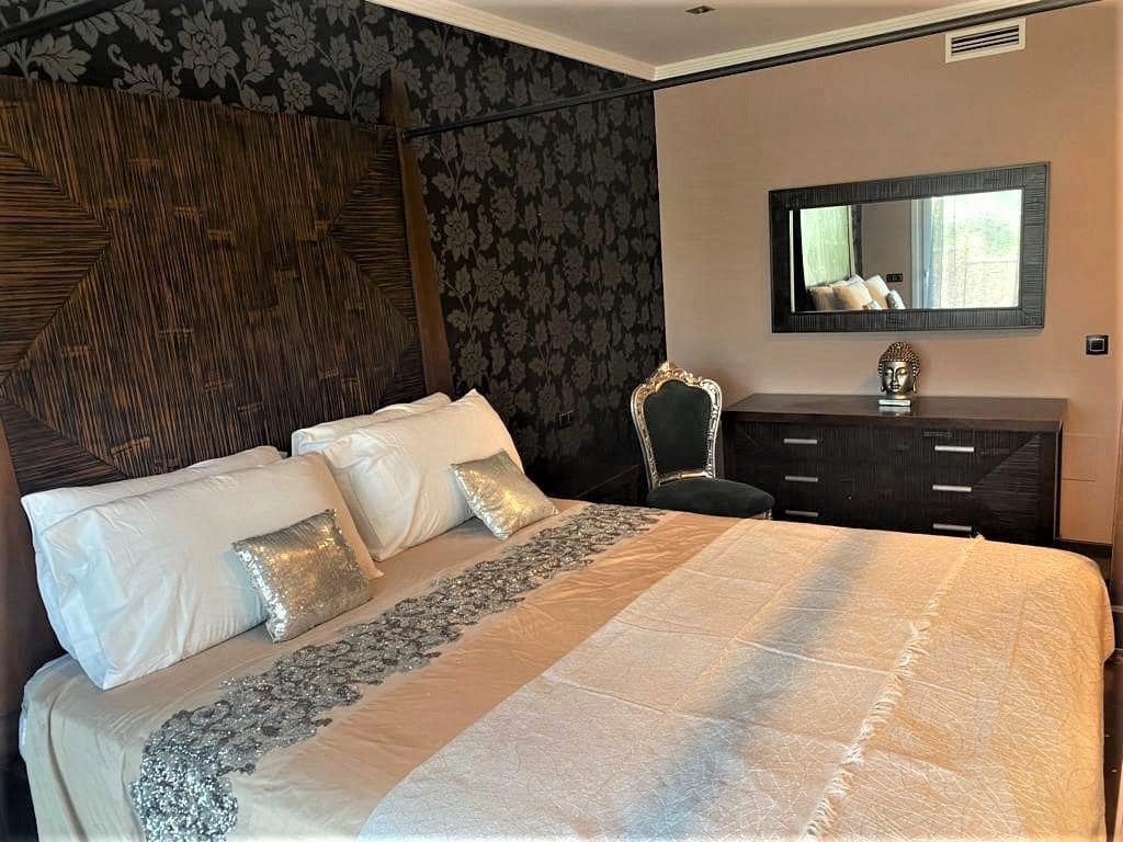 5 soveværelse Villa til leje i Cerro del Aguila med swimmingpool - € 4.800 (Ref: 9305143)