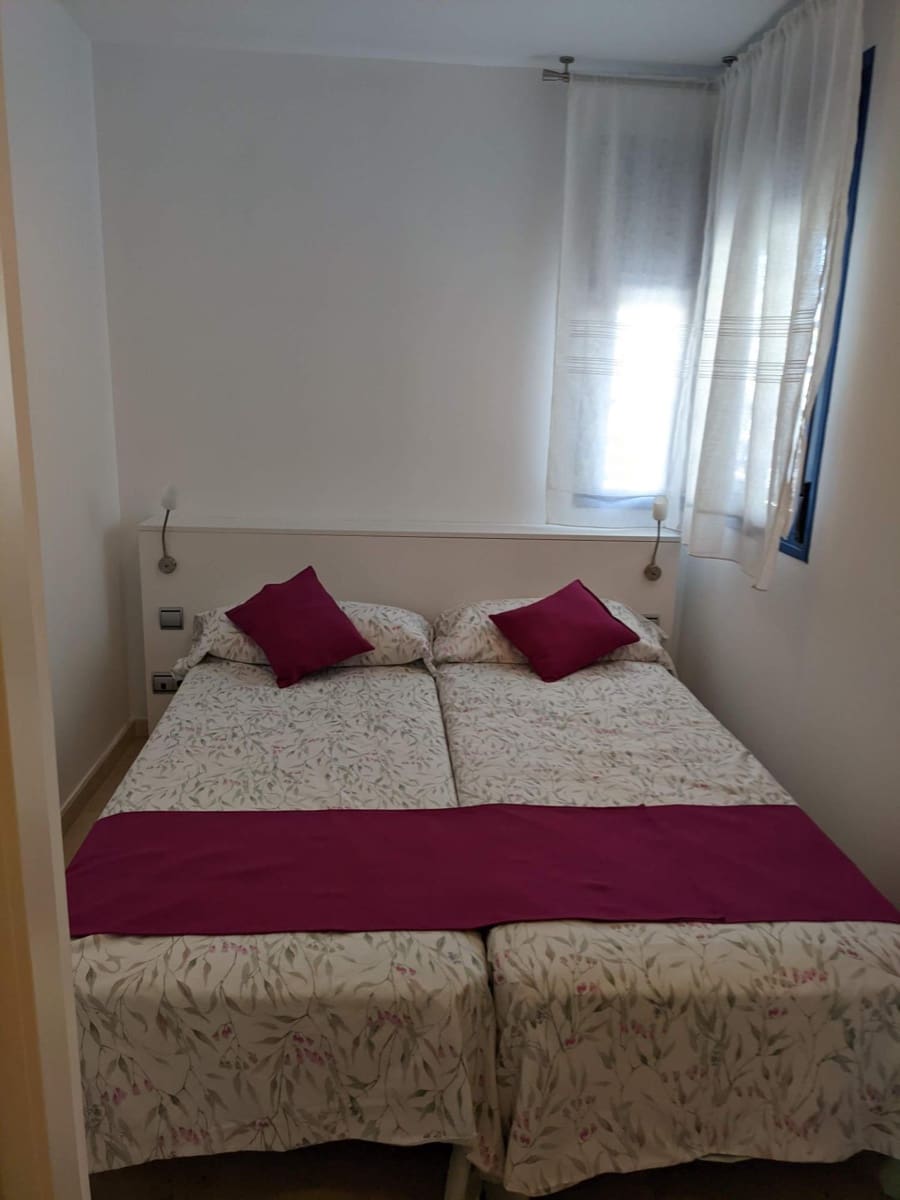 1 Zimmer Apartment zu vermieten in Torrequebrada mit Pool Garage - 850 € (Ref: 9312795)