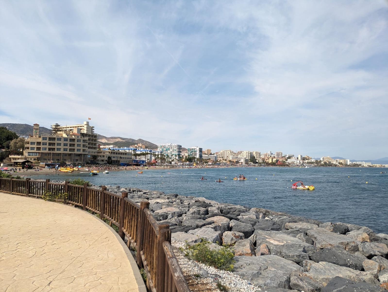 1 Zimmer Apartment zu vermieten in Torrequebrada mit Pool Garage - 850 € (Ref: 9312795)