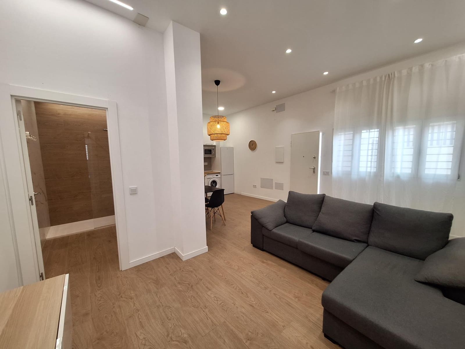 2 bedroom Flat for rent in Arroyo de la Miel - € 1,200 (Ref: 9355787)