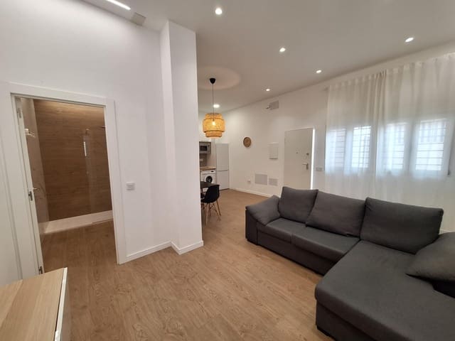 2 quarto Apartamento para arrendar em Arroyo de la Miel, Benalmádena - 1 200 € (Ref: 9355787)