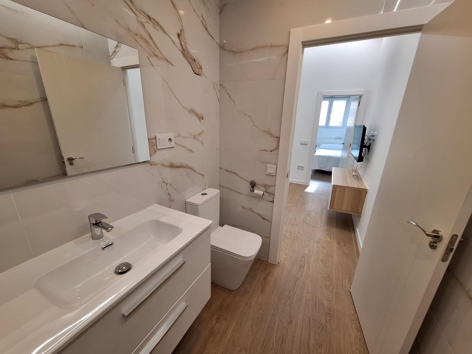 2 bedroom Flat for rent in Arroyo de la Miel - € 1,200 (Ref: 9355787)